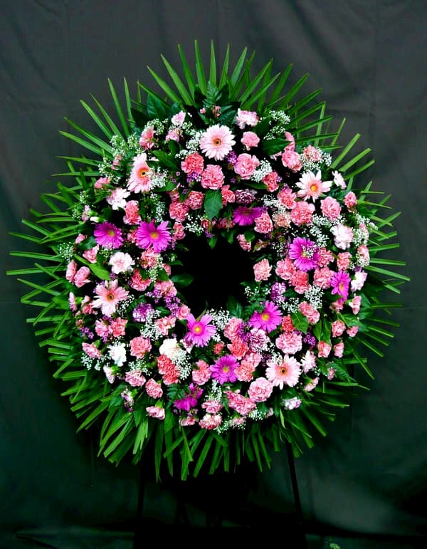 corona de flores modelo rosa en zaragoza